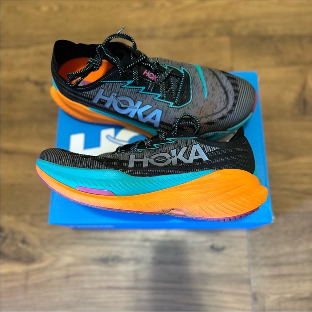 HOKA Mach X 2